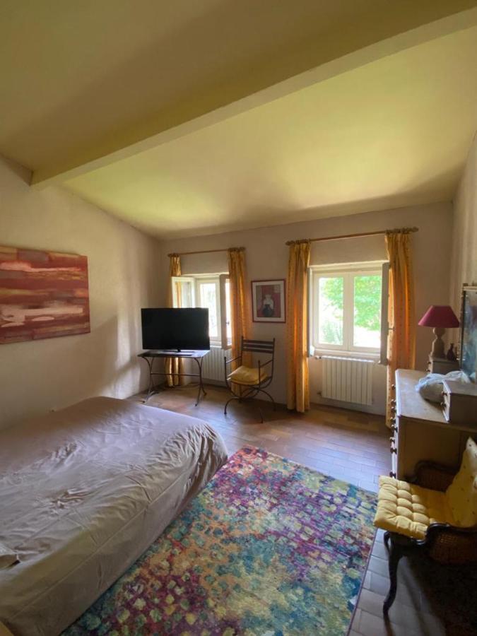 Villa Provencale Familiale Avec Piscine Гримо Экстерьер фото