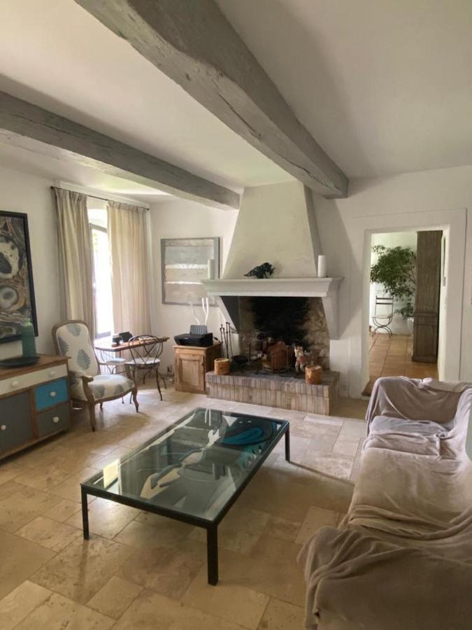Villa Provencale Familiale Avec Piscine Гримо Экстерьер фото