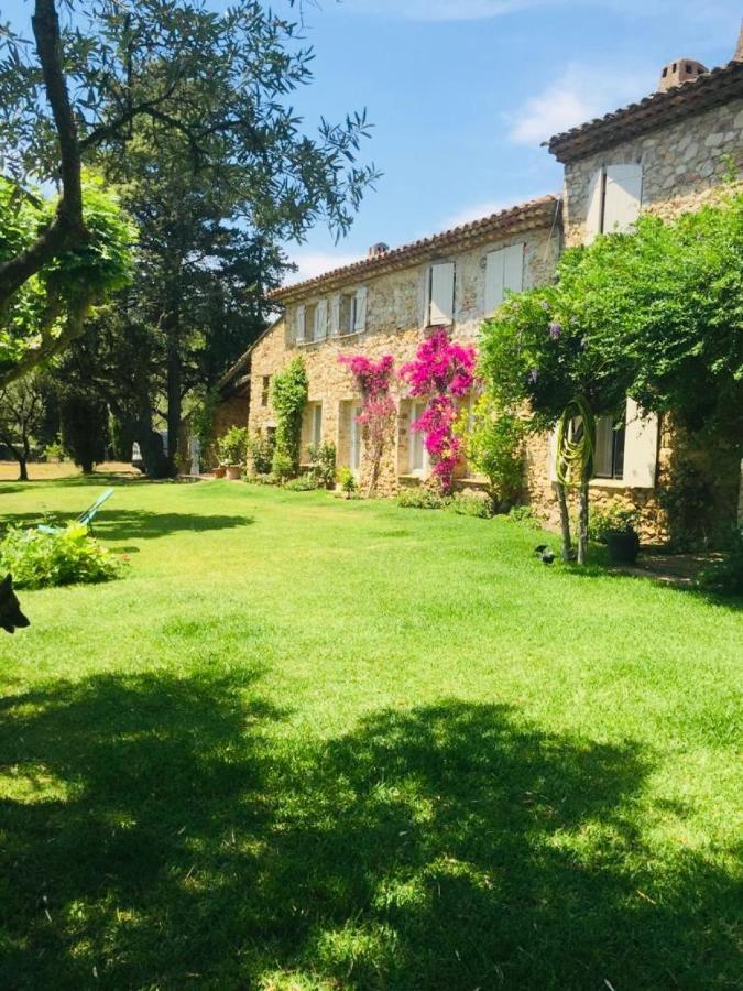 Villa Provencale Familiale Avec Piscine Гримо Экстерьер фото